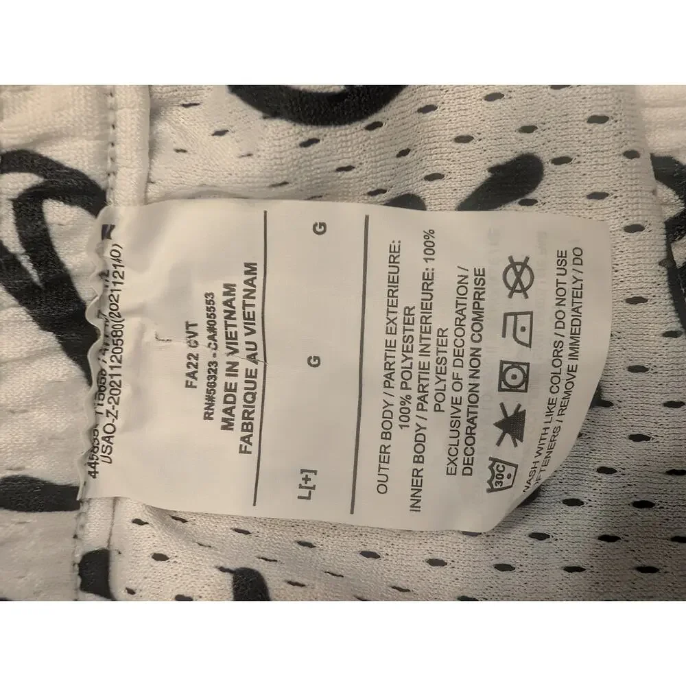 Nike 3 Piece Outfit, Unisex Reversible Basketball Shorts, (2) Dryfit Tees, Large